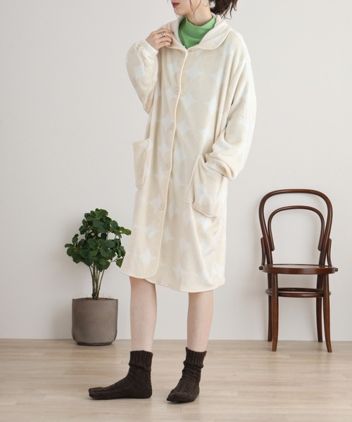 FUNALIVE（ファンアライブ）の「ブランケットローブミディ丈（ガウン/バスローブ・レディース・アイボリー系/ネイビー系/イエロー/パープル/ベージュ系/ピンク系・FREE）」の10枚目の写真
