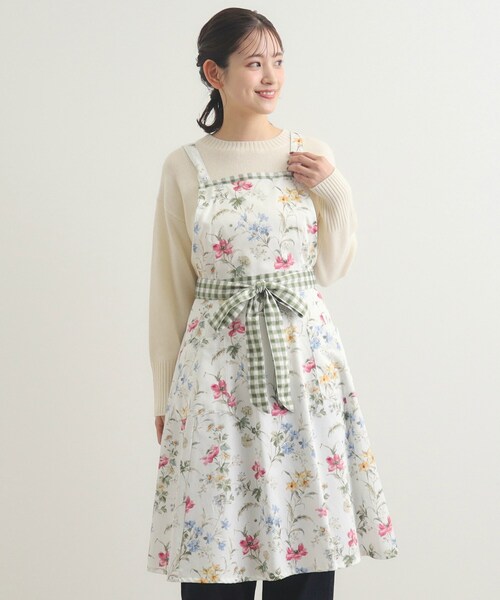 LAURA ASHLEY（ローラアシュレイ）の「ポピー メドウ柄 エプロン（エプロン・レディース・アイボリー系/ライトグレー系・00）」の3枚目の写真