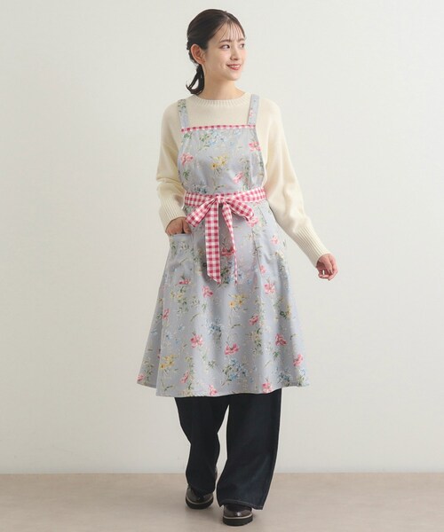 セール】ポピー メドウ柄 エプロン（エプロン）｜LAURA ASHLEY