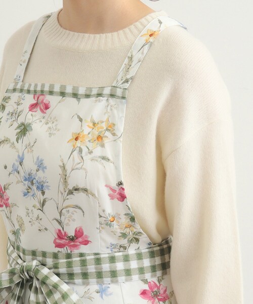LAURA ASHLEY（ローラアシュレイ）の「ポピー メドウ柄 エプロン（エプロン・レディース・アイボリー系/ライトグレー系・00）」の15枚目の写真