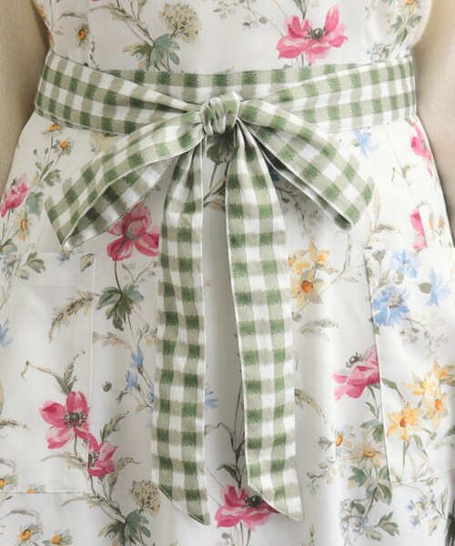 LAURA ASHLEY（ローラアシュレイ）の「ポピー メドウ柄 エプロン（エプロン・レディース・アイボリー系/ライトグレー系・00）」の17枚目の写真