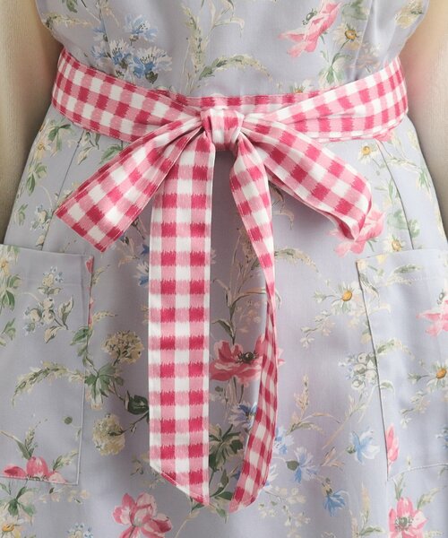 LAURA ASHLEY（ローラアシュレイ）の「ポピー メドウ柄 エプロン（エプロン・レディース・アイボリー系/ライトグレー系・00）」の18枚目の写真