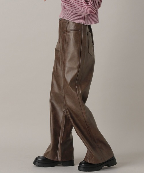 FOREVER 21（フォーエバー トゥエンティーワン）の「【2024FW】レザーフレアパンツ（その他パンツ・レディース・ブラック/ブラウン・SMALL/MEDIUM）」の17枚目の写真