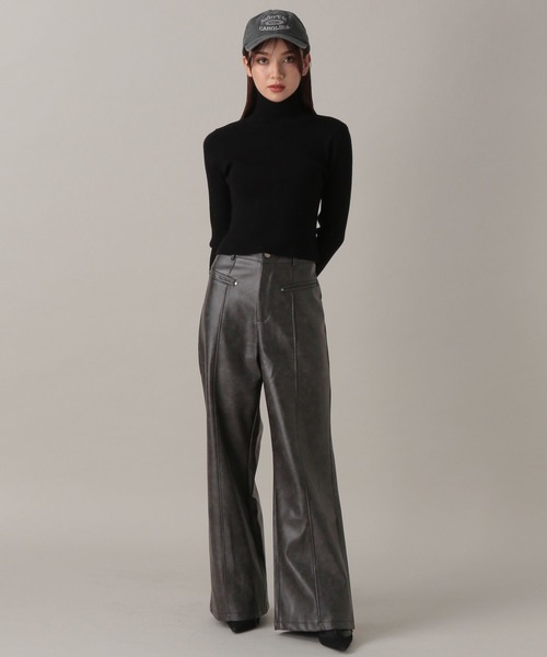 FOREVER 21（フォーエバー トゥエンティーワン）の「【2024FW】レザーフレアパンツ（その他パンツ・レディース・ブラック/ブラウン・SMALL/MEDIUM）」の19枚目の写真