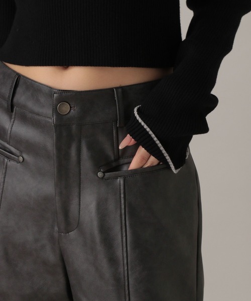 FOREVER 21（フォーエバー トゥエンティーワン）の「【2024FW】レザーフレアパンツ（その他パンツ・レディース・ブラック/ブラウン・SMALL/MEDIUM）」の10枚目の写真