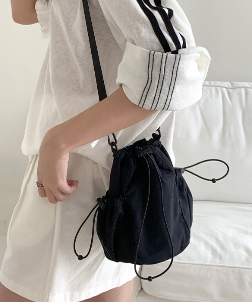 希少✨MARIONA SANZEクロコダイル　ショルダーバッグ　巾着　定価24万 希少✨MARIONA SANZEクロコダイル ショルダーバッグ 巾着 定価24