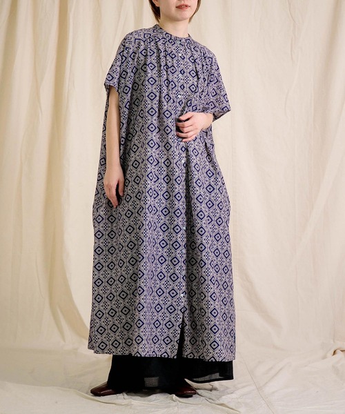 Brocante（ブロカント）の「[Brocante / ブロカント] インドプリント(パターン) フロンセワンピース（ワンピース・レディース・ブラック系その他/ブルー系その他・2）」の6枚目の写真
