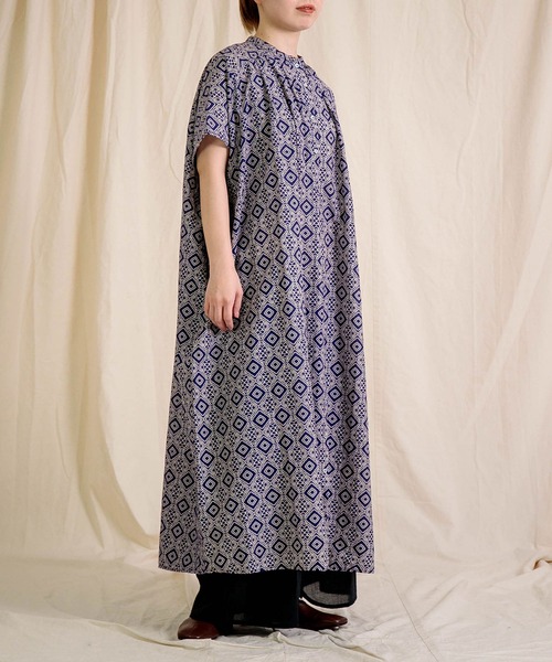 Brocante（ブロカント）の「[Brocante / ブロカント] インドプリント(パターン) フロンセワンピース（ワンピース・レディース・ブラック系その他/ブルー系その他・2）」の7枚目の写真