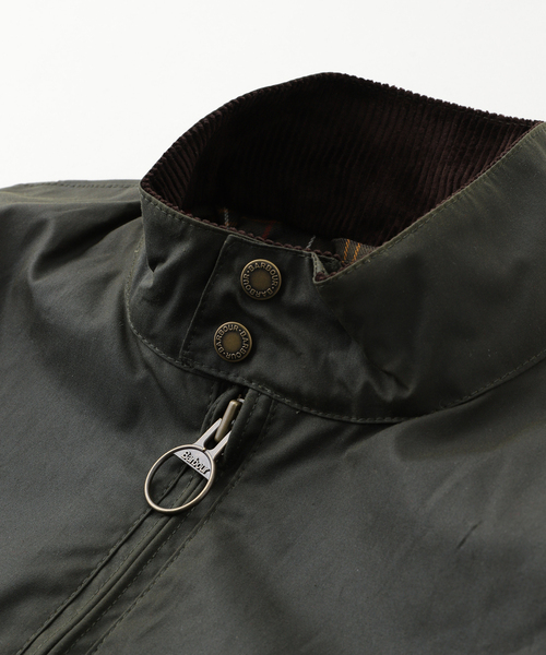 Barbour(バブアー)の「Barbour × BARACUTA wax jacket(ブルゾン・メンズ・ダークグリーン/ブラック・SMALL/MEDIUM)」の4枚目の写真