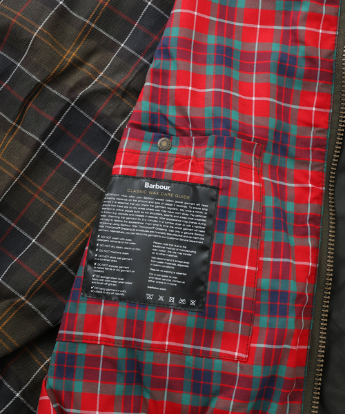 Barbour(バブアー)の「Barbour × BARACUTA wax jacket(ブルゾン・メンズ・ダークグリーン/ブラック・SMALL/MEDIUM)」の9枚目の写真