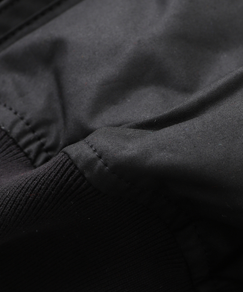 Barbour(バブアー)の「Barbour × BARACUTA wax jacket(ブルゾン・メンズ・ダークグリーン/ブラック・SMALL/MEDIUM)」の10枚目の写真