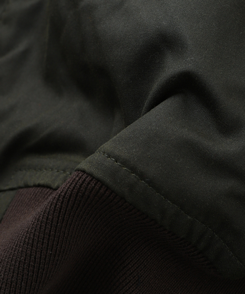 Barbour(バブアー)の「Barbour × BARACUTA wax jacket(ブルゾン・メンズ・ダークグリーン/ブラック・SMALL/MEDIUM)」の11枚目の写真