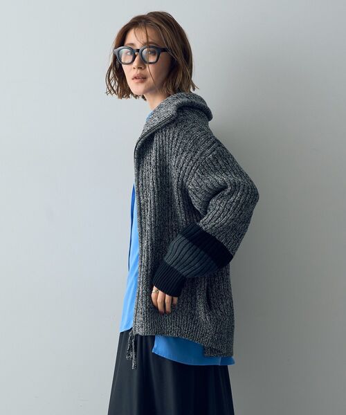 Editt by YECCA VECCA（エディットバイイェッカヴェッカ）の「スタンドネックZIPニット（ニット/セーター・レディース・ブラック/杢グレー/ダークベージュ・FREE）」の9枚目の写真