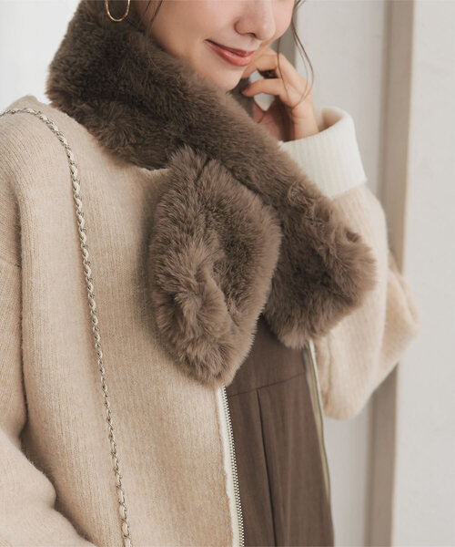 KOBE LETTUCE（コウベレタス）の「フェイクファーミニティペット（マフラー・レディース・ブルー/ベージュ/ライトグレー/チャコール/モカ/アイボリー・FREE）」の4枚目の写真