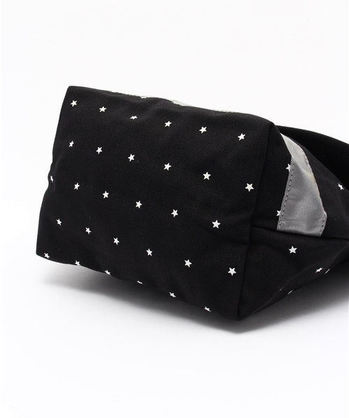 Manhattan Portage（マンハッタンポーテージ）の「【VERY11月号掲載】XGS × Manhattan Portage MESSENGER BAG STARS（ショルダーバッグ・キッズ・ブラック・ONE SIZE）」の6枚目の写真