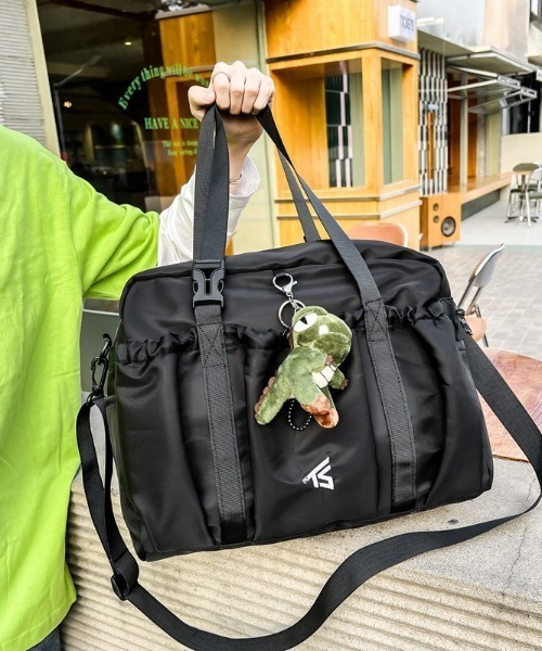 美品　トゥミ　ボストンバッグ　黒　ロゴプレート　2way　A4収納　ナイロン　x 美品 トゥミ ボストンバッグ 黒 ロゴプレート 2way A4収納