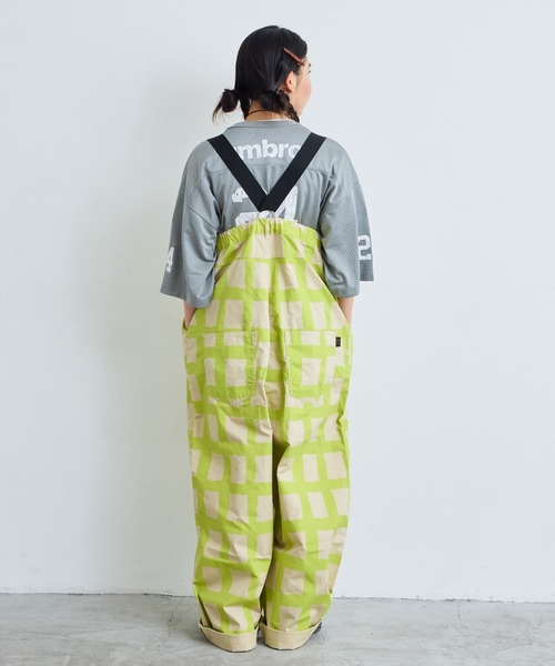 MARKEY'S（マーキーズ）の「ツイル総柄エヴォルブサロペット/おとな（サロペット/オーバーオール・レディース・ブラック/イエロー/ピンク・160cm）」の13枚目の写真
