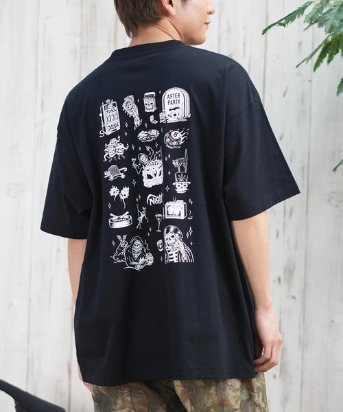 LURKING CLASS(ラーキングクラス)の「【ムラサキスポーツ限定】LURKING CLASS/ラーキングクラス 半袖Tシャツ バックプリント ST25STM05(Tシャツ/カットソー・メンズ・ホワイト/ブラック・XL/L/M)」の1枚目の写真