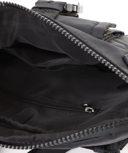 A.P.C BANANE TREK ボディバッグ BANANE TREK（ボディバッグ/ウエストポーチ）｜A.P.C.