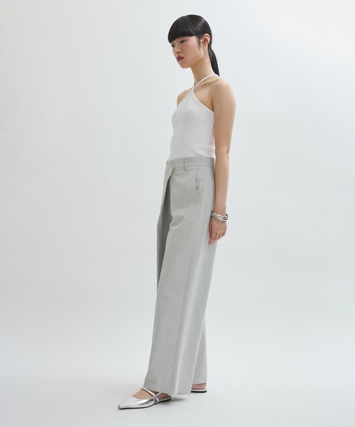 ADAM ET ROPE'(アダムエロペ)の「Mロックホルターキャミ(キャミソール・レディース・ブラック/ホワイト/ブラウン・FREE)」の11枚目の写真