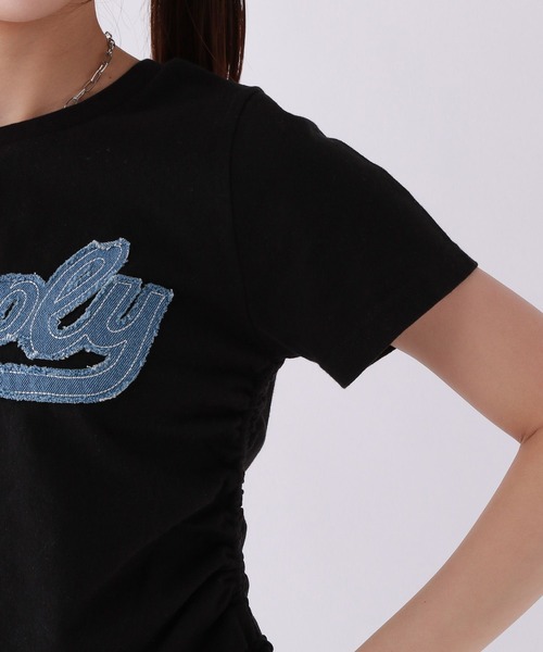 repipi armario(レピピ アルマリオ)の「DENIMワッペンシャーリングTシャツ(Tシャツ/カットソー・キッズ・ホワイト/レッド/イエロー/ブラック/スミクロ/ピンク/サックスブルー・SMALL/MEDIUM/LARGE)」の15枚目の写真