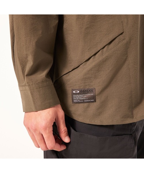 OAKLEY（オークリー）の「オークリ― FGL  AP LS SHIRTS 1.0 / WOVENSHIRT シャツ/ UPF50+/ 撥水/FGL アウトドア/OAKLEY（シャツ/ブラウス・メンズ・ブラウン・S）」の9枚目の写真