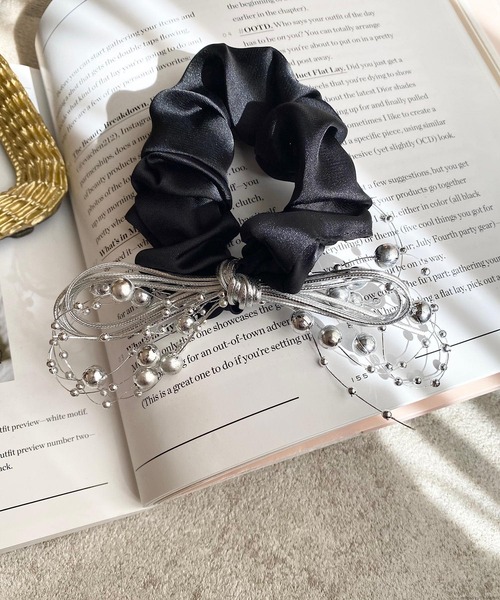 tone（トーン）の「pur chouchou/メタリック ワイヤー リボンシュシュ P4438（シュシュ・レディース・シルバー/ブラック・FREE）」の3枚目の写真