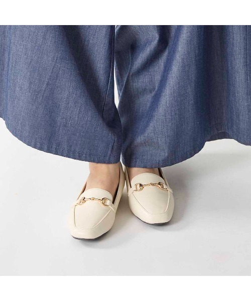 noyau（ノヤウ）の「スクエアトゥビット付きヒールローファー（ローファー・レディース・イエロー/シルバー/ブラック/アイボリー・22.5cm/23cm/23.5cm/24cm/24.5cm）」の13枚目の写真