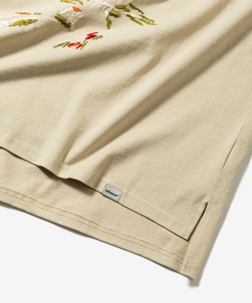 rehacer(レアセル)の「rehacer : Big Rose Wide CS / ビッグローズ ワイド カットソー(Tシャツ/カットソー・メンズ・ベージュ/ブラック/ブルー/ホワイト・MEDIUM/LARGE/X-LARGE)」の12枚目の写真