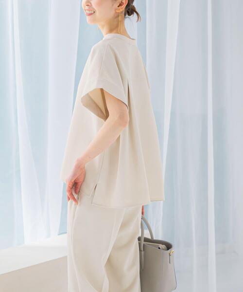 URBAN RESEARCH ROSSO WOMEN（アーバンリサーチ　ロッソ）の「『WEB/一部店舗限定』『撥水』バンドカラープルオーバー（シャツ/ブラウス・レディース・オフホワイト/ブラック・FREE）」の14枚目の写真