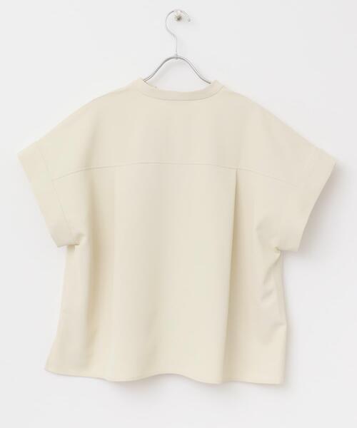 URBAN RESEARCH ROSSO WOMEN（アーバンリサーチ　ロッソ）の「『WEB/一部店舗限定』『撥水』バンドカラープルオーバー（シャツ/ブラウス・レディース・オフホワイト/ブラック・FREE）」の18枚目の写真