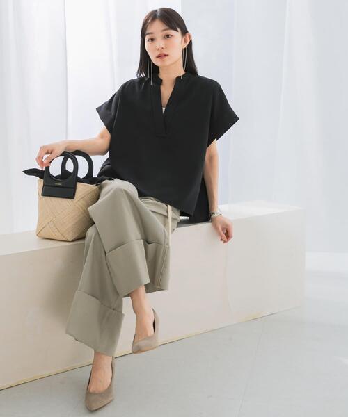 URBAN RESEARCH ROSSO WOMEN（アーバンリサーチ　ロッソ）の「『WEB/一部店舗限定』『撥水』バンドカラープルオーバー（シャツ/ブラウス・レディース・オフホワイト/ブラック・FREE）」の22枚目の写真