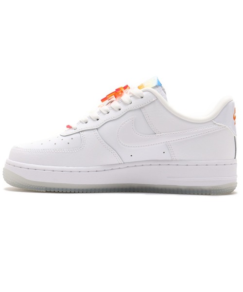 NIKE(ナイキ)の「NIKE WMNS AIR FORCE 1 '07 LX / ナイキ ウィメンズ エア フォース 1 '07 LX 【SP】(スニーカー・レディース・ホワイト・23.0cm/24.5cm/23.5cm/25.0cm/24.0cm)」の6枚目の写真