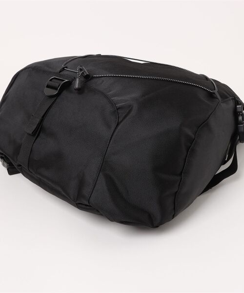 Revo.（レボ）の「ナイロン スリングバッグ 斜め掛けバッグ ワンショルダー ボディバッグ（ショルダーバッグ・メンズ・グレー/ブラック/ネイビー/ブラウン・FREE）」の6枚目の写真