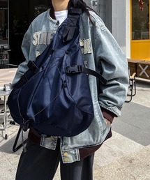 Revo. | ナイロン スリングバッグ 斜め掛けバッグ ワンショルダー ボディバッグ(ショルダーバッグ)