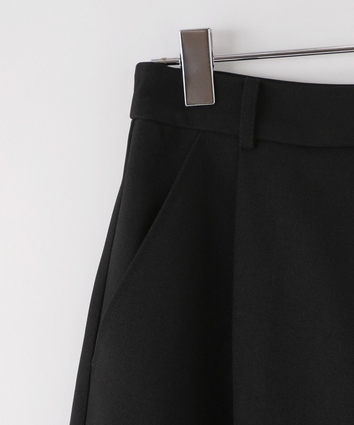 yuw(ユウ)の「フロントタックスカート 328038(スカート・レディース・アイボリー/ブラック・LARGE/MEDIUM)」の18枚目の写真