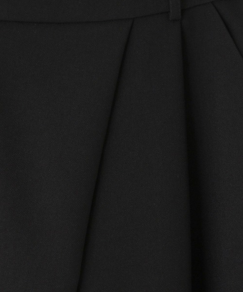 yuw(ユウ)の「フロントタックスカート 328038(スカート・レディース・アイボリー/ブラック・LARGE/MEDIUM)」の14枚目の写真