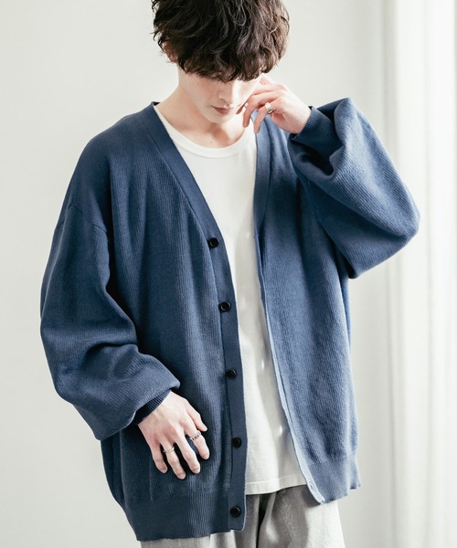 Rocky Monroe（ロッキーモンロー）の「接触冷感 UVカット オーバーサイズ 無地 アーガイル柄 チェック柄 Vネックハイゲージサマーニット長袖カーディガン（カーディガン/ボレロ・メンズ・ブラック系1/ブラック/ネイビー/アイボリー/ブルー/チャコールグレー/ベージュ系/ブラック系/ブルー系・L/M/XL）」の8枚目の写真