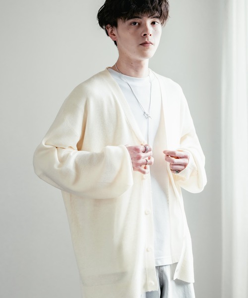 Rocky Monroe（ロッキーモンロー）の「接触冷感 UVカット オーバーサイズ 無地 アーガイル柄 チェック柄 Vネックハイゲージサマーニット長袖カーディガン（カーディガン/ボレロ・メンズ・ブラック系1/ブラック/ネイビー/アイボリー/ブルー/チャコールグレー/ベージュ系/ブラック系/ブルー系・L/M/XL）」の22枚目の写真