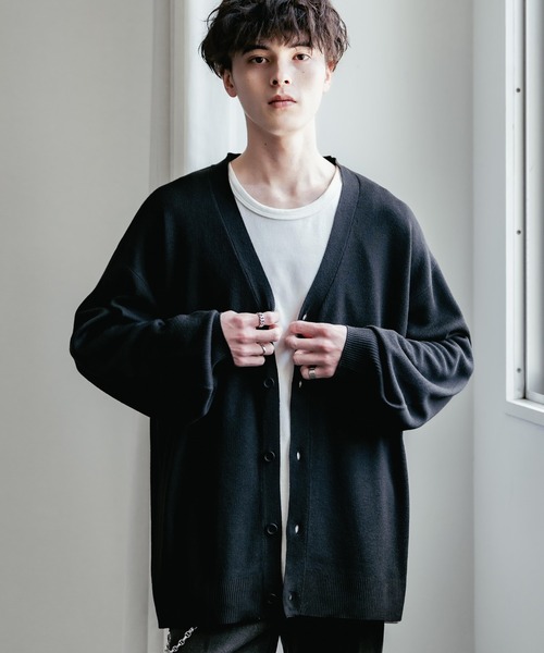 Rocky Monroe（ロッキーモンロー）の「接触冷感 UVカット オーバーサイズ 無地 アーガイル柄 チェック柄 Vネックハイゲージサマーニット長袖カーディガン（カーディガン/ボレロ・メンズ・ブラック系1/ブラック/ネイビー/アイボリー/ブルー/チャコールグレー/ベージュ系/ブラック系/ブルー系・L/M/XL）」の16枚目の写真