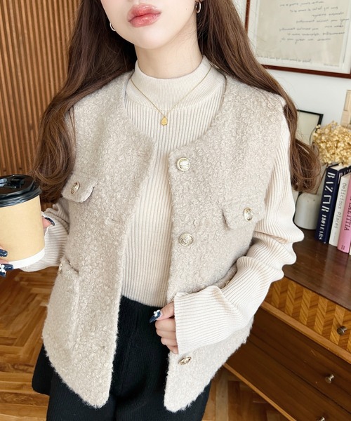 moment+（モーメントプラス）の「フェイクリングウール金ボタンノーカラーベスト（ベスト・レディース・グレイッシュベージュ/ブラック/アイボリー・M）」の21枚目の写真