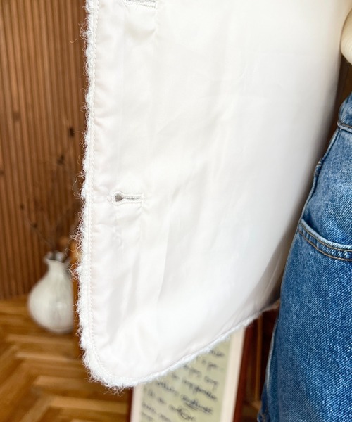 moment+（モーメントプラス）の「フェイクリングウール金ボタンノーカラーベスト（ベスト・レディース・グレイッシュベージュ/ブラック/アイボリー・M）」の15枚目の写真