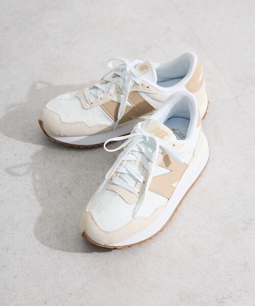 EU,US NEW BALANCE（イーユーユーエスニューバランス）の「●NEW BALANCE 237（スニーカー・レディース・ベージュ/グレー・23.5cm/24.5cm）」の3枚目の写真