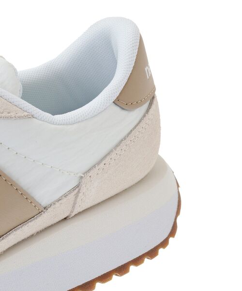 EU,US NEW BALANCE（イーユーユーエスニューバランス）の「●NEW BALANCE 237（スニーカー・レディース・ベージュ/グレー・23.5cm/24.5cm）」の9枚目の写真