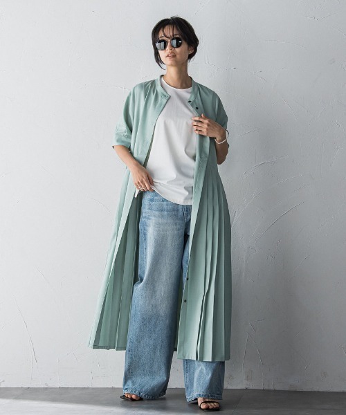 MAYSON GREY（メイソングレイ）の「5分袖サイドプリーツシャツワンピース≪手洗い可能≫（ワンピース・レディース・ベージュ/チャコールグレー/グリーン・M/S）」の3枚目の写真