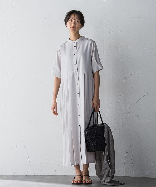 MAYSON GREY（メイソングレイ）の「5分袖サイドプリーツシャツワンピース≪手洗い可能≫（ワンピース・レディース・ベージュ/チャコールグレー/グリーン・M/S）」の9枚目の写真