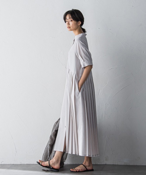 MAYSON GREY（メイソングレイ）の「5分袖サイドプリーツシャツワンピース≪手洗い可能≫（ワンピース・レディース・ベージュ/チャコールグレー/グリーン・M/S）」の10枚目の写真
