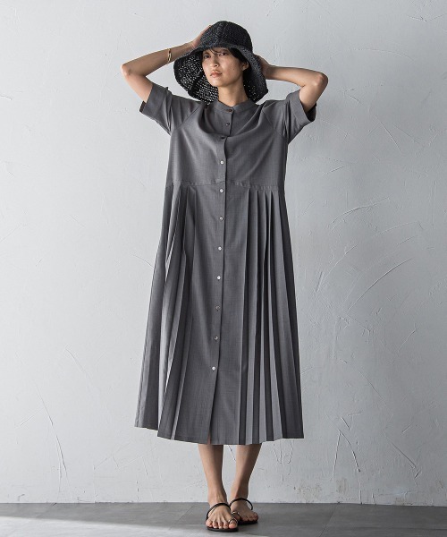 MAYSON GREY（メイソングレイ）の「5分袖サイドプリーツシャツワンピース≪手洗い可能≫（ワンピース・レディース・ベージュ/チャコールグレー/グリーン・M/S）」の18枚目の写真