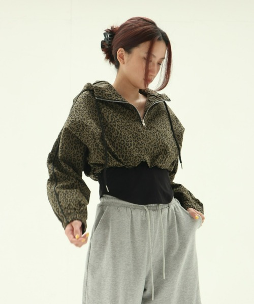 FIG&VIPER(フィグアンドバイパー)の「レオパードZIPショートフーディ(パーカー・レディース・ベージュ/カーキ・FREE)」の9枚目の写真