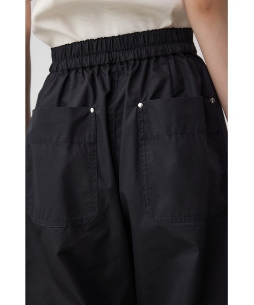 AZUL by moussy（アズールバイマウジー）の「2WAYパラシュートパンツ（スラックス・レディース・チャコールグレー/ブラック・FREE）」の10枚目の写真